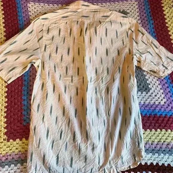 Men’s Woolrich Short Sleeve Button Up Size  S - Picture 4 of 4